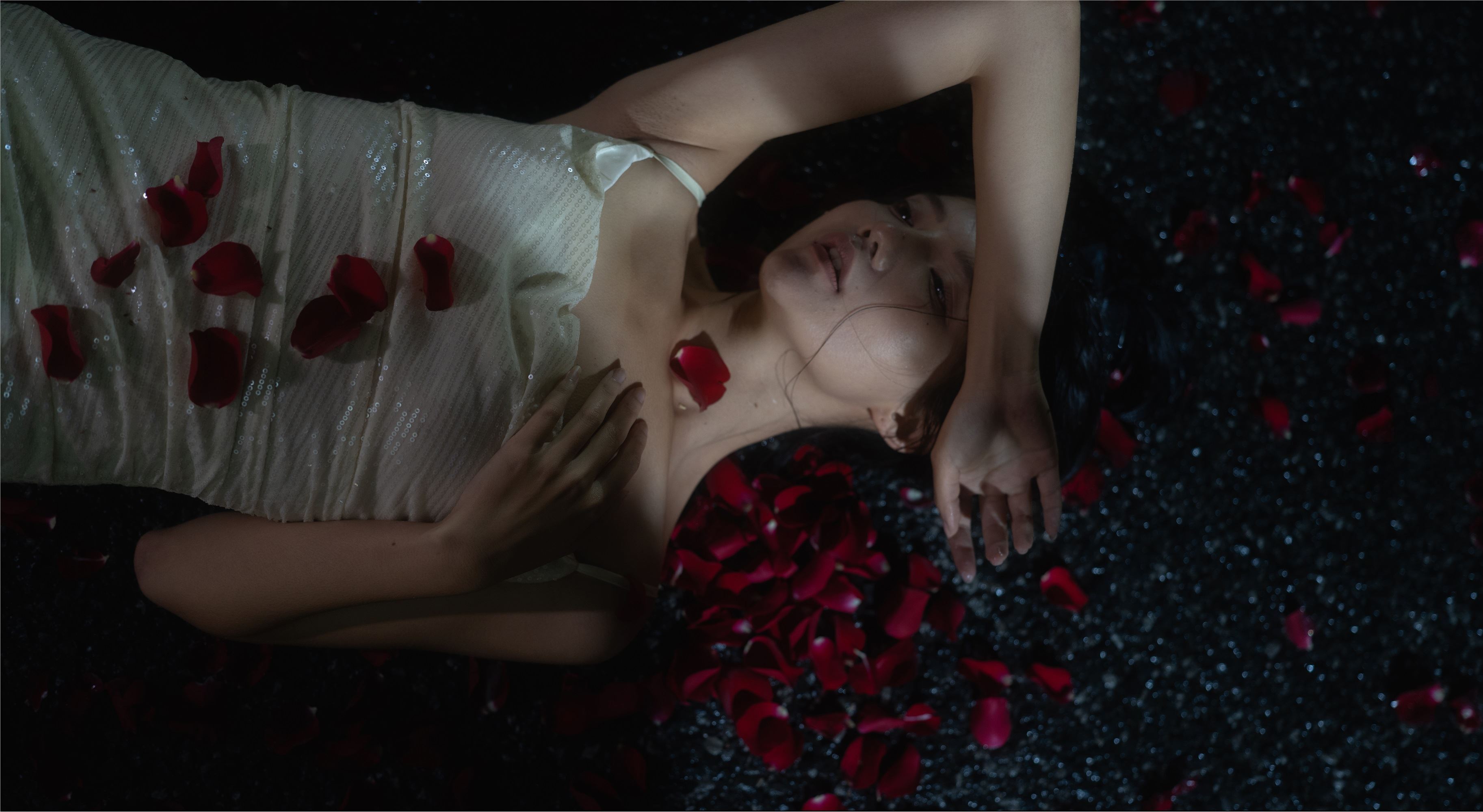 YITUYU艺图语 2025.01.23 冷雨夜 多米Domy